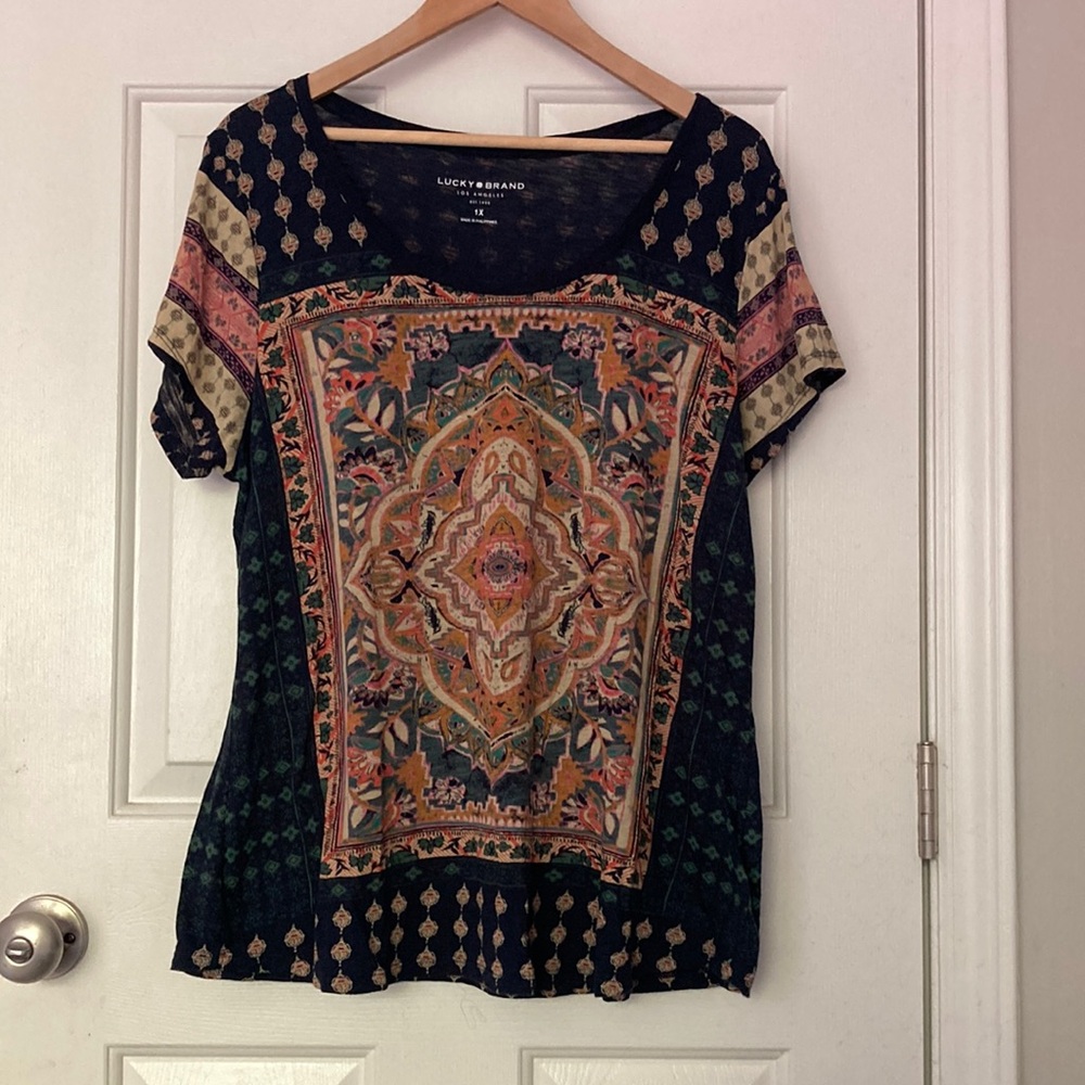 Lucky Brand like new Navy Patterned Top/T-Shirt